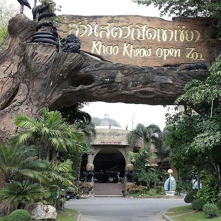 Oyo 536 Reuan Kanthima Ban Laem Chabang Exterior foto