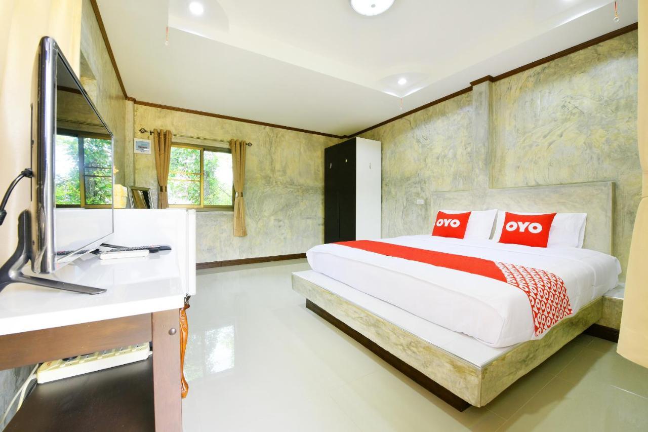 Oyo 536 Reuan Kanthima Ban Laem Chabang Exterior foto